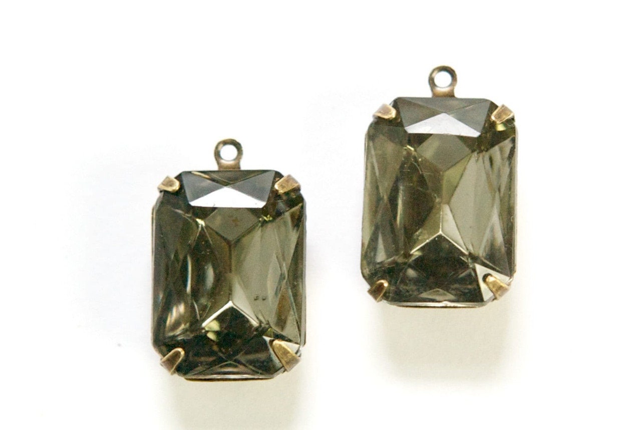 Vintage Black Diamond Faceted Stones 1 Loop Brass Ox Settings 18x13mm