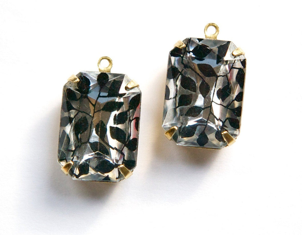 Vintage Clear Acrylic Stones with Black Ivy Design 1 Loop Brass Settings 18X13mm