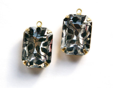 Vintage Clear Acrylic Stones with Black Ivy Design 1 Loop Brass Settings 18X13mm