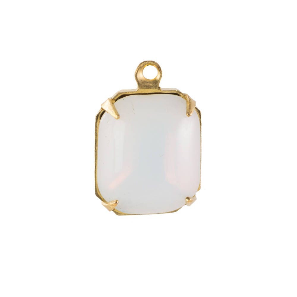 Vintage White Opal Stones in 1 Loop Brass Setting 12mm x 10mm (4) oct005U