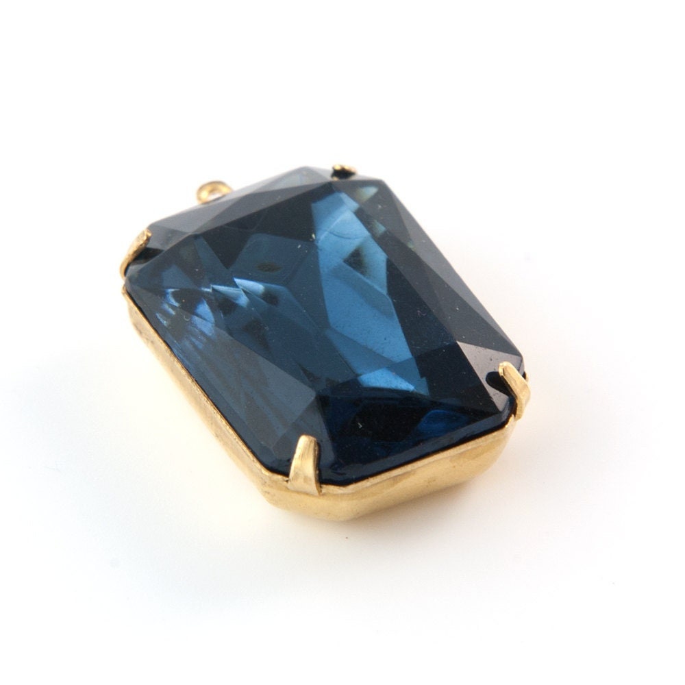 Vintage Montana Blue Faceted Glass 1 Loop Brass Setting 25x18mm