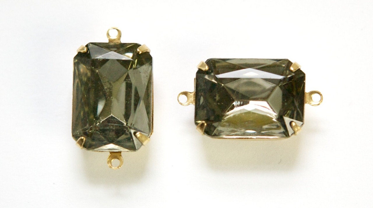 Vintage Black Diamond Faceted Stones 2 Loop Brass Settings 18x13mm