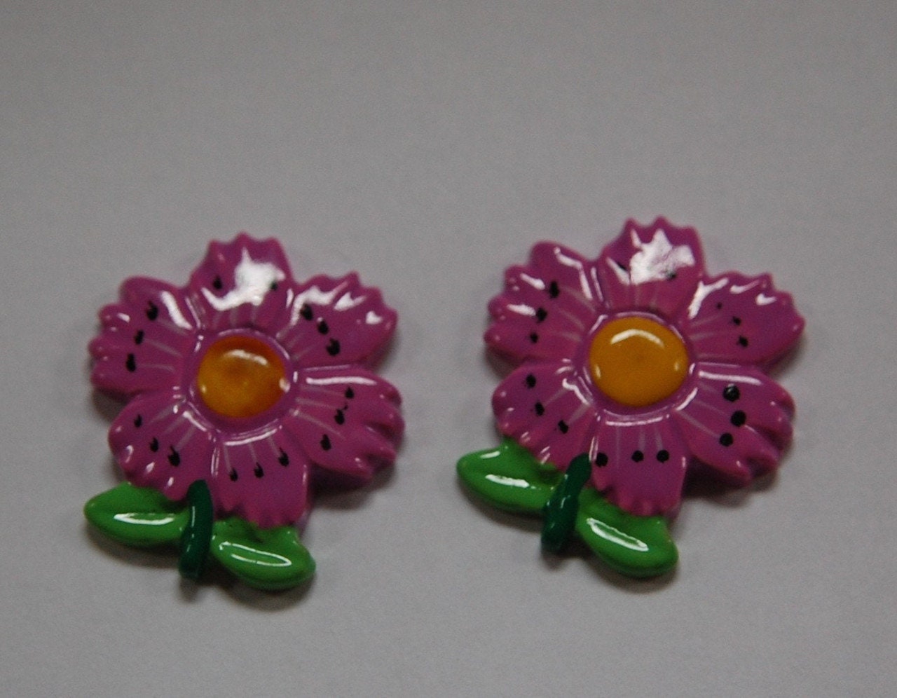 Vintage Purple Flower Flat Back Cabochon cab125A