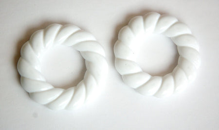 Vintage Acrylic White Twist Hoops Pendants hps013A