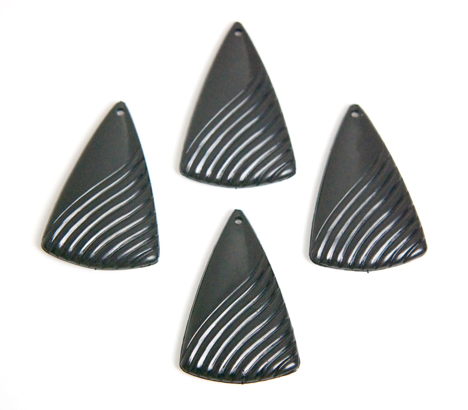 Vintage Acrylic Etched Black Triangle Pendant Drops pnd029B