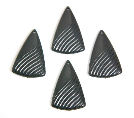 Vintage Acrylic Etched Black Triangle Pendant Drops pnd029B