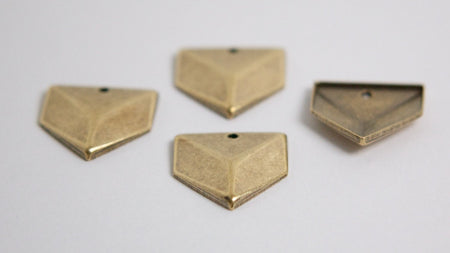 1 Hole Brass Ox Plated Geometric Triangle Charms Drops 18x18mm (6) mtl076E