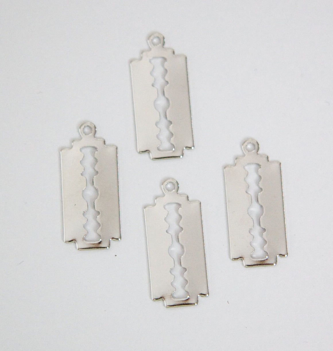 Silver Plated Razor Blade Pendant Charm with Loop (6) chr032A