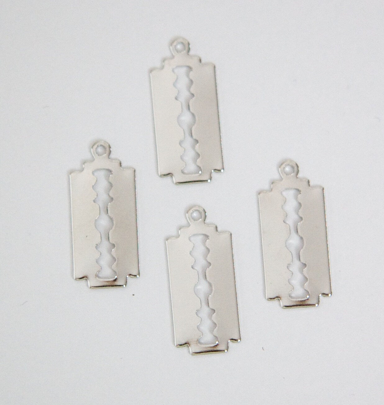 Silver Plated Razor Blade Pendant Charm with Loop (6) chr032A