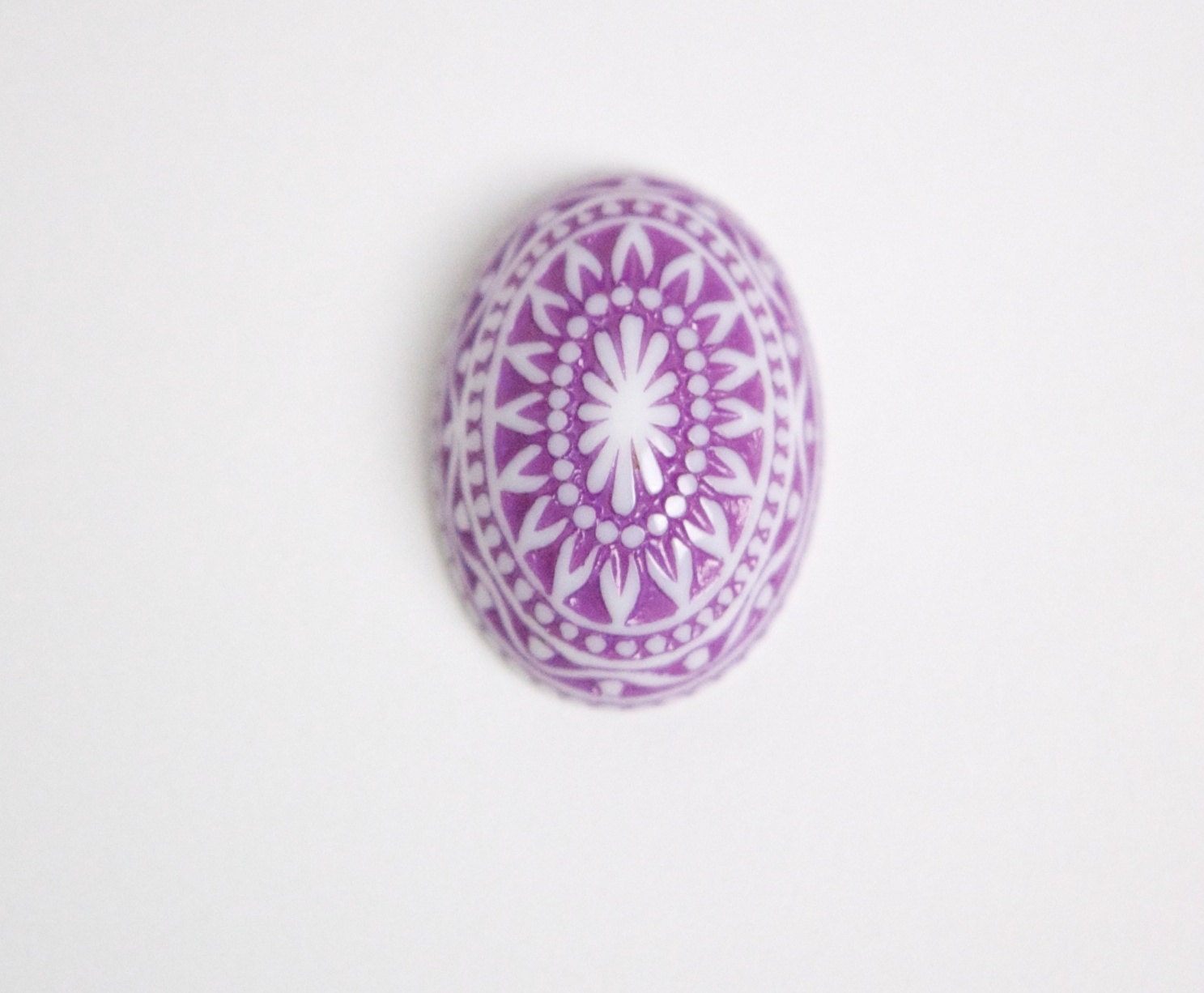 Vintage Etched Mosaic Purple and White Cabochons 25x18mm (2) cab715H