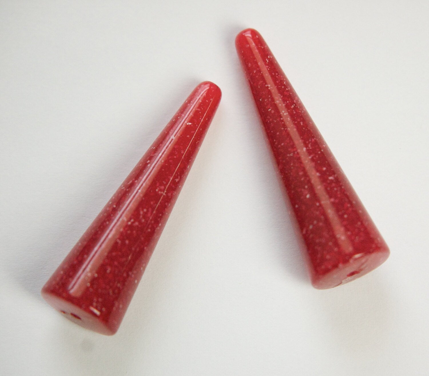 Vintage Darker Red with Sparkles Long Triangle Teardrop Acrylic Beads bds1000B