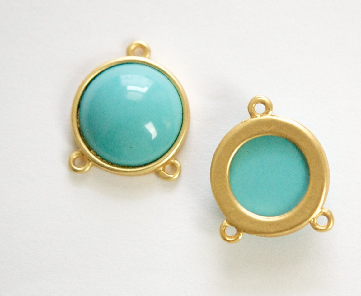 Acrylic Turquoise Cabochon in 3 Loop Gold Tone Setting pnd162A