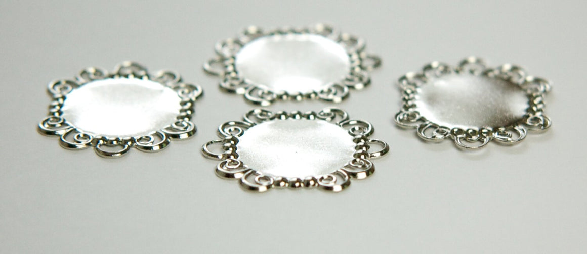 Silver Plated 18mm Round Scroll Edged Setting Connector (6) mtl300A