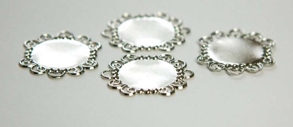 Silver Plated 18mm Round Scroll Edged Setting Connector (6) mtl300A