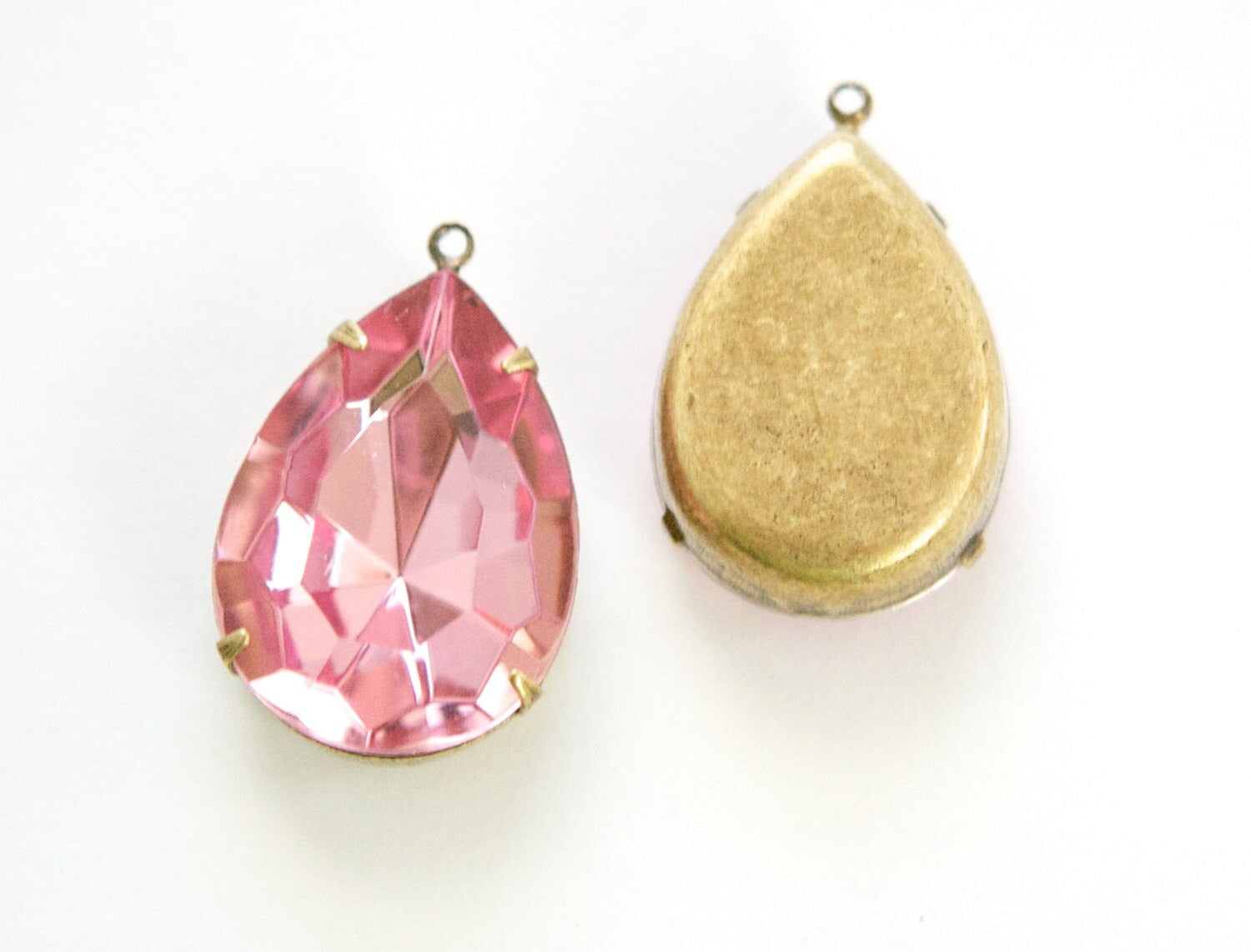 Vintage Faceted Rose Pink Acrylic Teardrop Stone 1 Loop Brass Ox Setting 25x18mm par012C