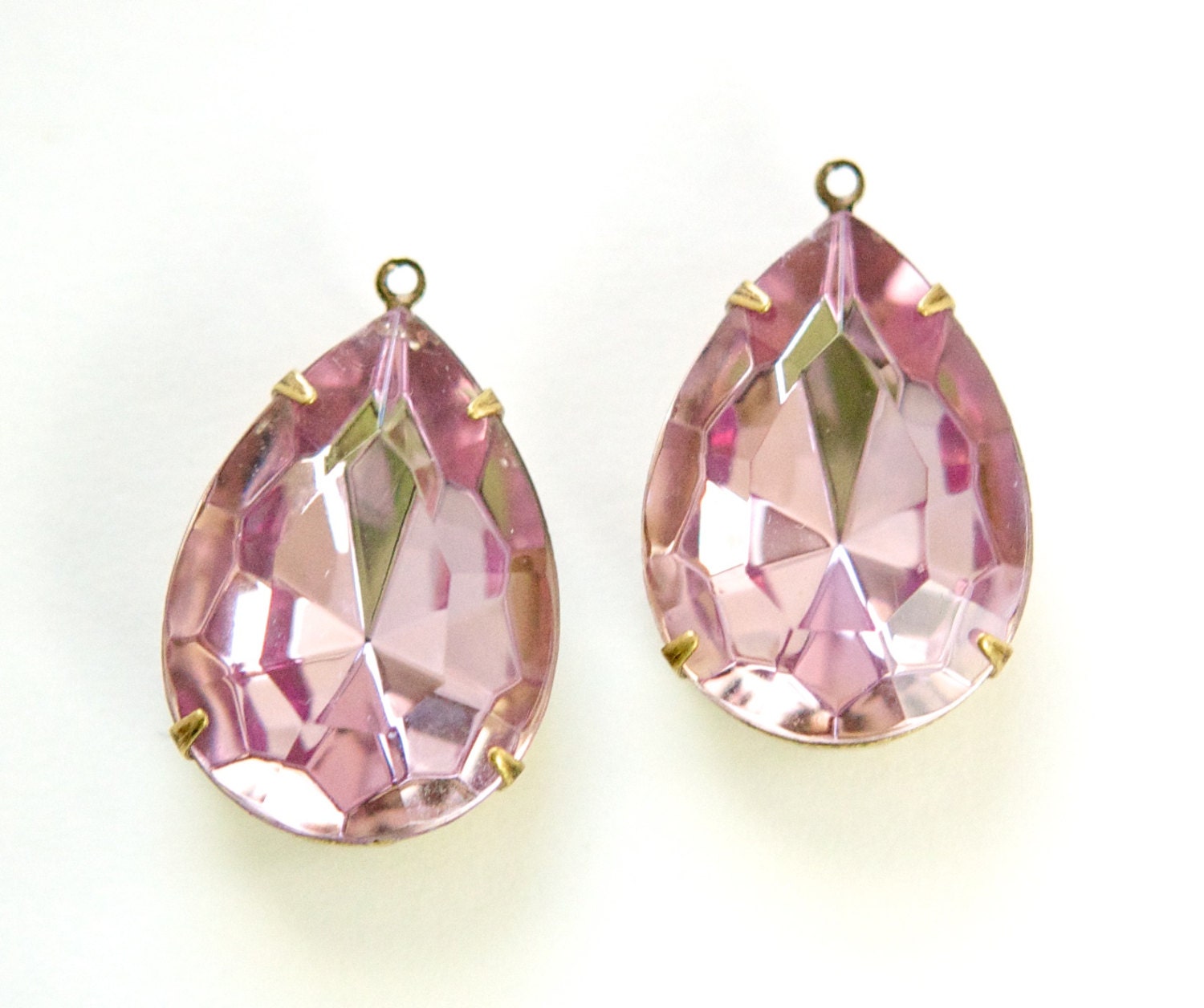 Vintage Faceted Lt Amethyst Acrylic Teardrop Stone 1 Loop Brass Ox Setting 25x18mm par012A