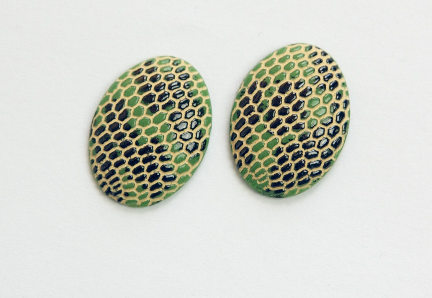 Vintage Green with Black Darker Yellow Snakeskin Glass Cabochons 20x15mm (2) cab164B