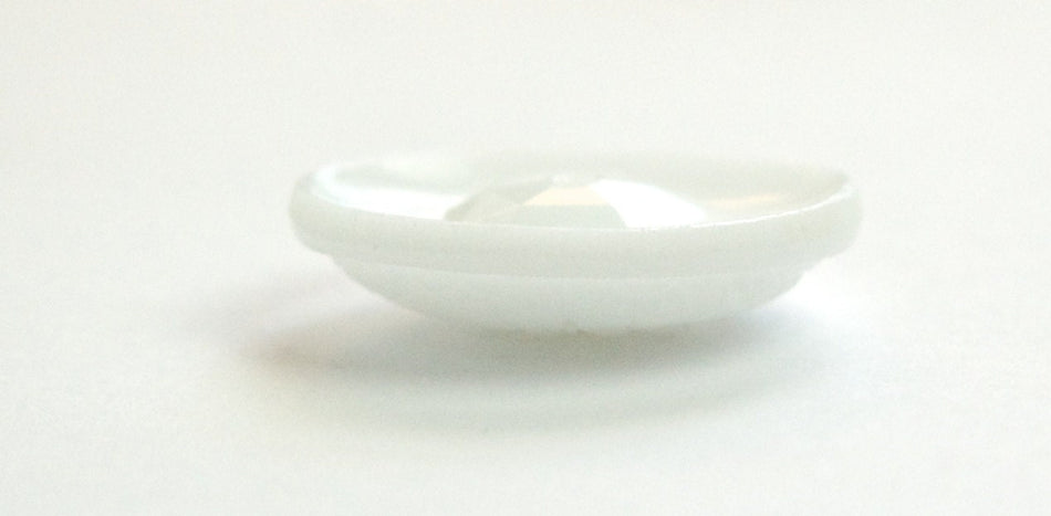 Vintage White Etched Glass Cabochon 25x18mm (1) cab183A