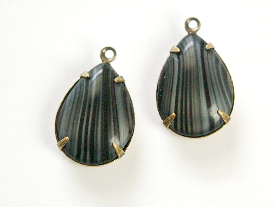 Vintage Gray Stripe Glass Teardrop Stones 1 Loop Brass Ox Setting 18x13mm par011X