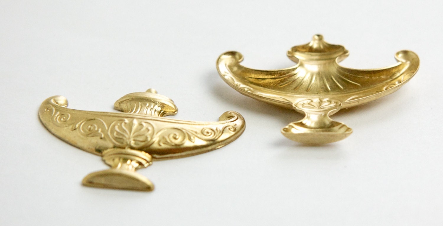 Aladdin or Genie Lamp Urn Raw Brass Stampings (2) mtl343