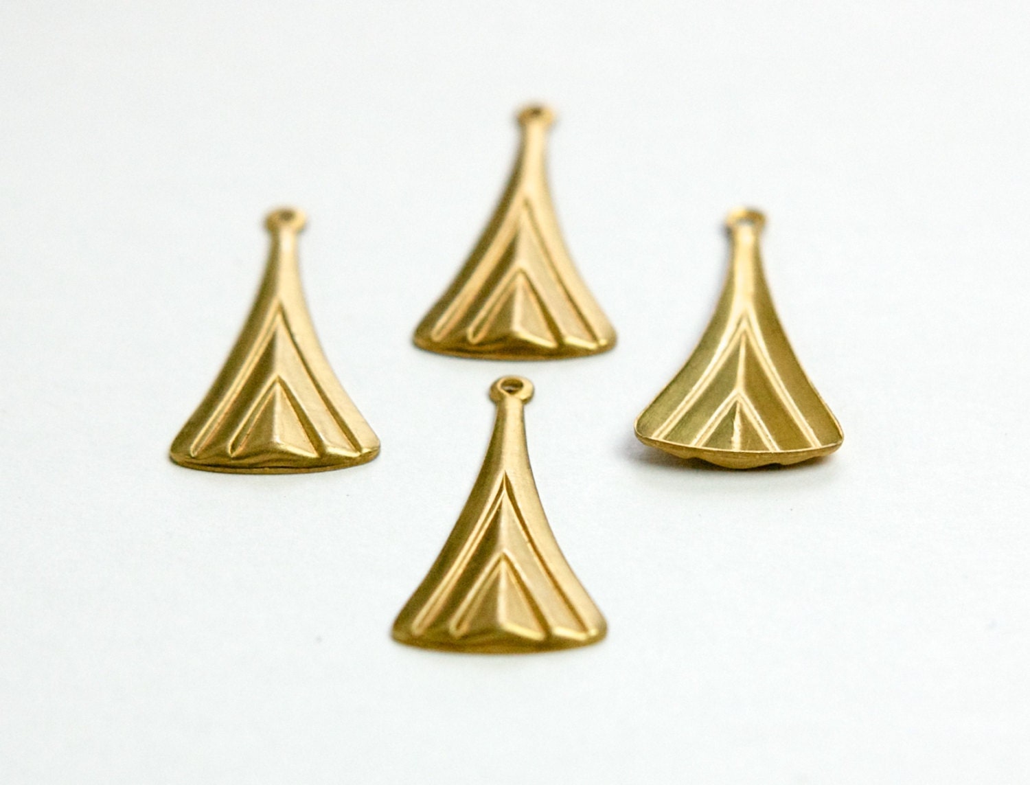 1 Loop Raw Brass Long Layered V Charm Pendant (6) mtl391B