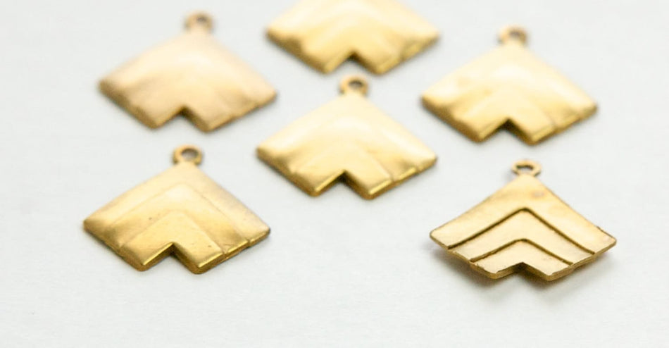 1 Loop Raw Brass Layered V Charm Pendant with Loop (6) mtl391A