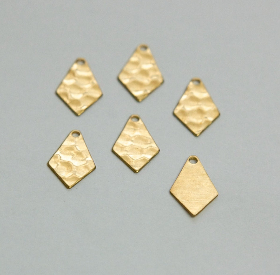 1 Hole Raw Brass Hammered Pointed Teardrop Charms Drops (10) mtl393B
