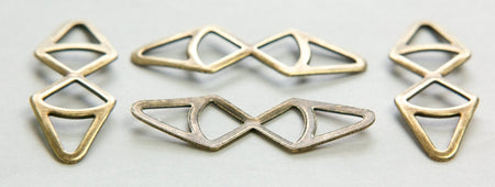 Brass Ox Dapped Triangle Connector Drops (4) mtl270A