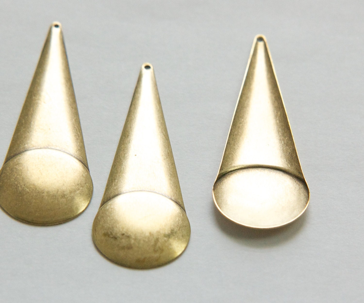 Long Brass Ox Geometric Circle Pendant Drop (4) mtl065Q