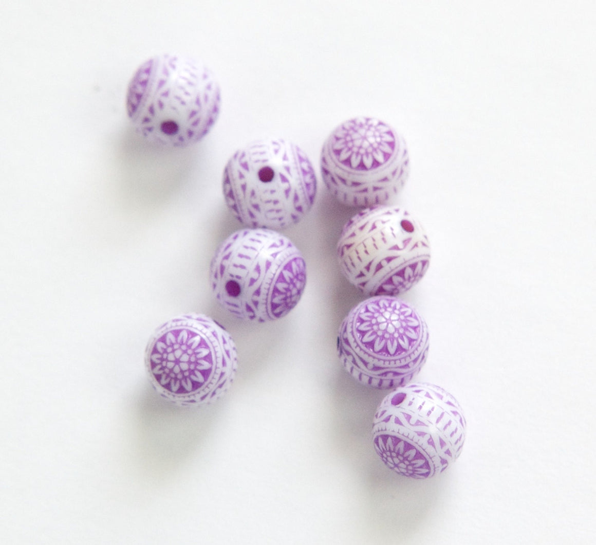 Vintage Purple and White Etched Mosaic Acrylic Beads 8mm bds014F
