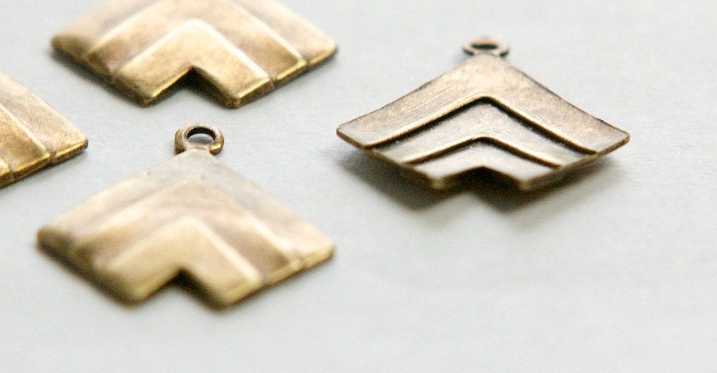 Brass Ox Layered V Charm Pendant with Loop (6) mtl391C