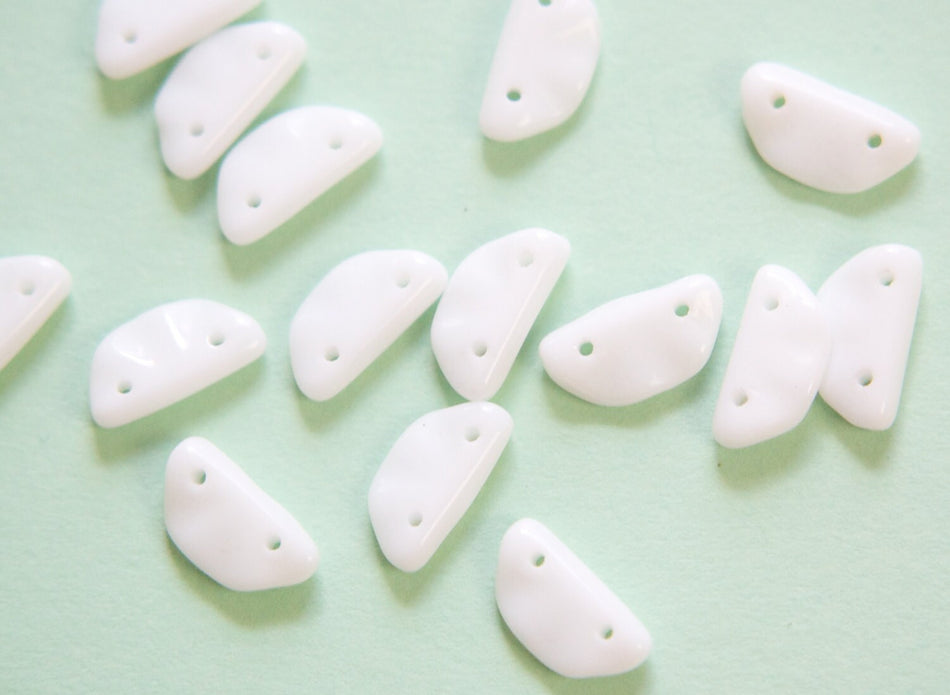 Vintage German White Rippled Wedge 2 hole Glass Bead Charms (20) grm052