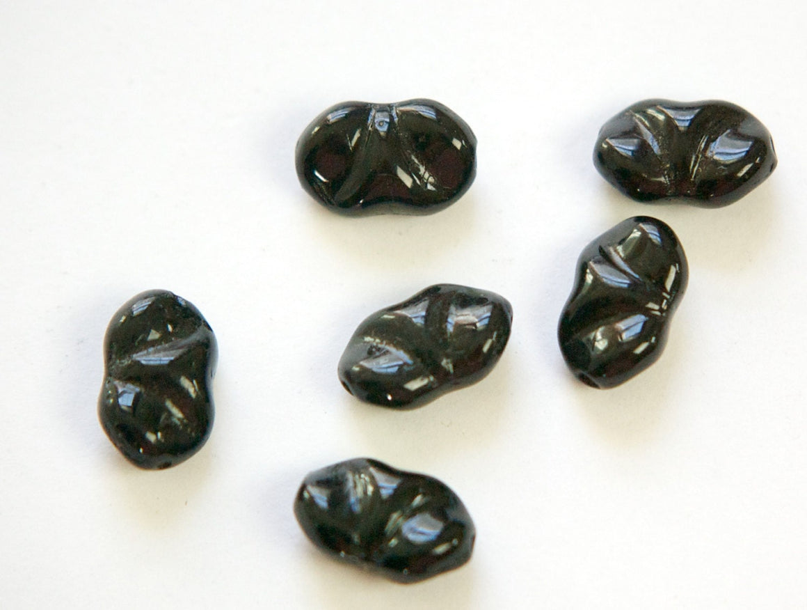 Vintage Oval Black Bow Like German Glass Beads grm046B