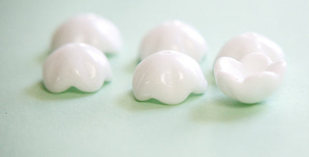 Vintage German Ruffled Scalloped White Glass Bead Caps 10mm (6) grm055B