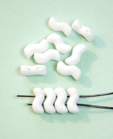 Vintage Opaque White 2 Hole ZigZag Z German Glass Beads SM (12) grm057C