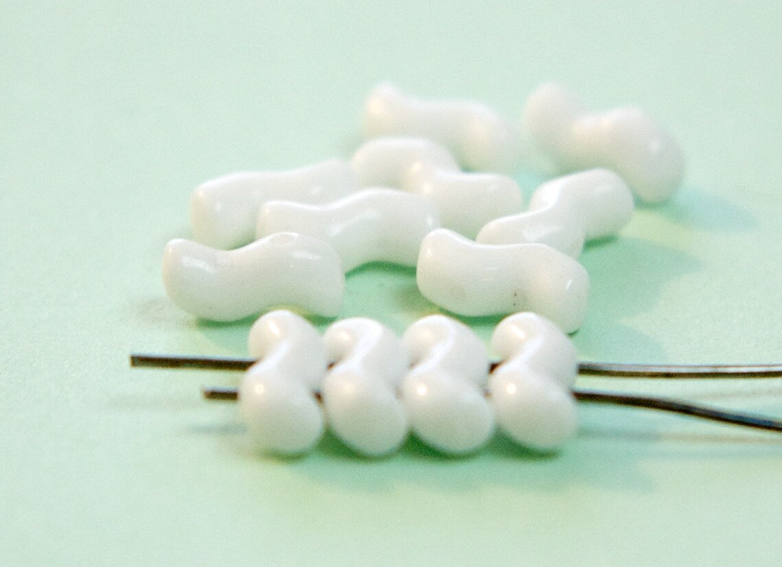 Vintage Opaque White 2 Hole ZigZag Z German Glass Beads SM (12) grm057C
