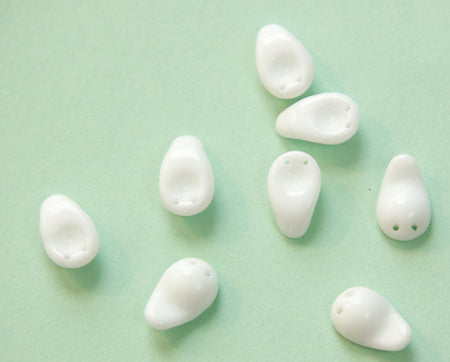 Vintage German White Curved Rounded Teardrop 2 hole Glass Bead Charms (20) grm052F