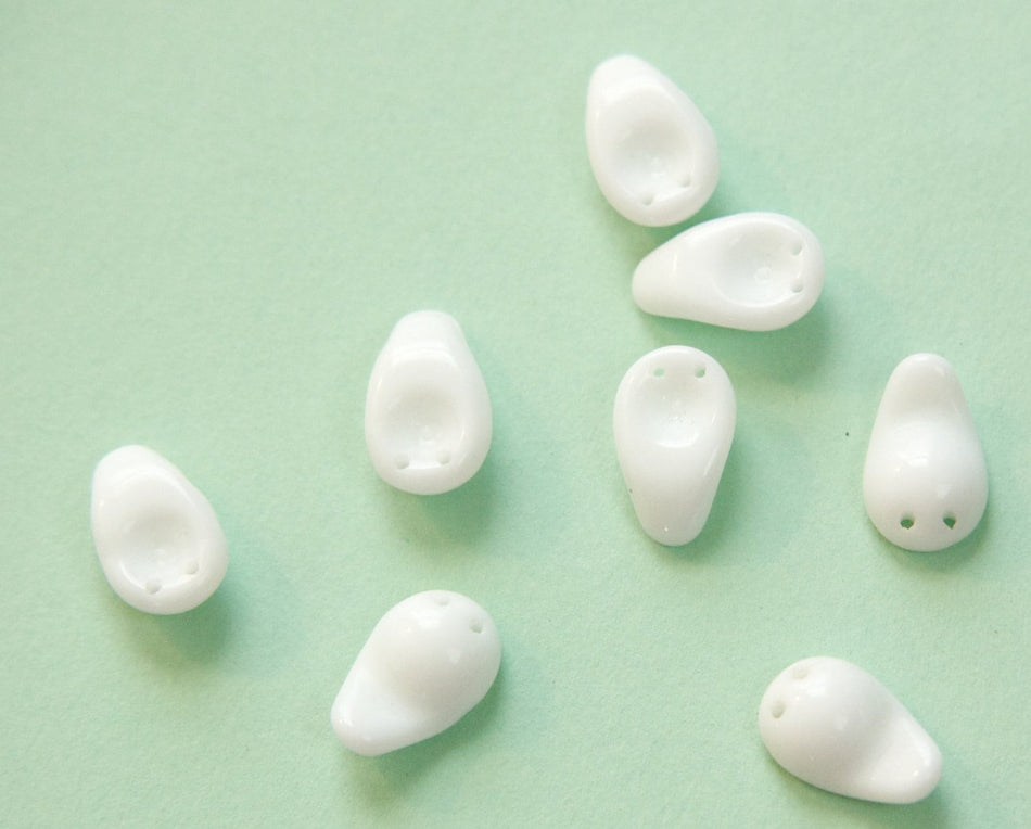 Vintage German White Curved Rounded Teardrop 2 hole Glass Bead Charms (20) grm052F