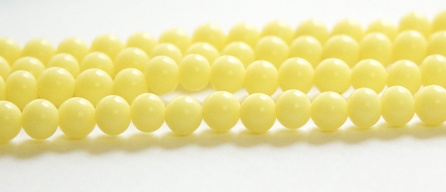 Vintage Soft Yellow Glass Beads Japan 6mm (10) jpn001E