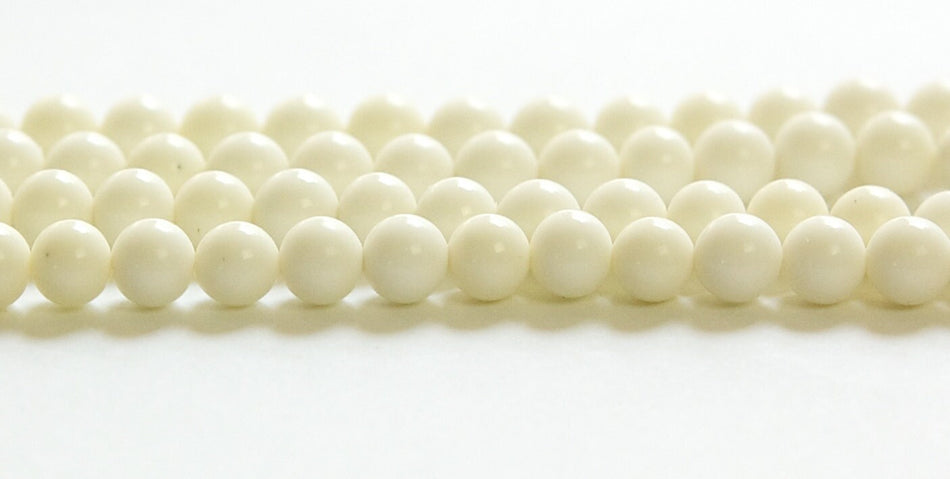 Vintage Ivory Glass Beads Japan 6mm (10) jpn001G