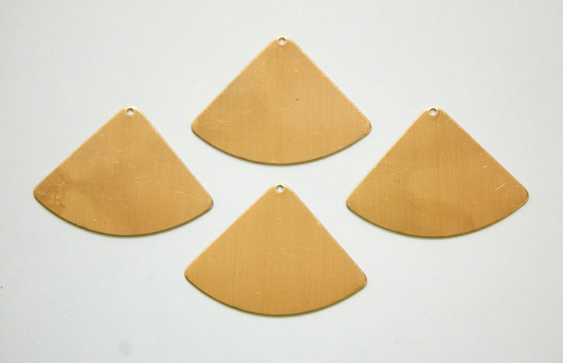 1 Top Hole Rounded Triangle Drops Pendants (6) mtl272B