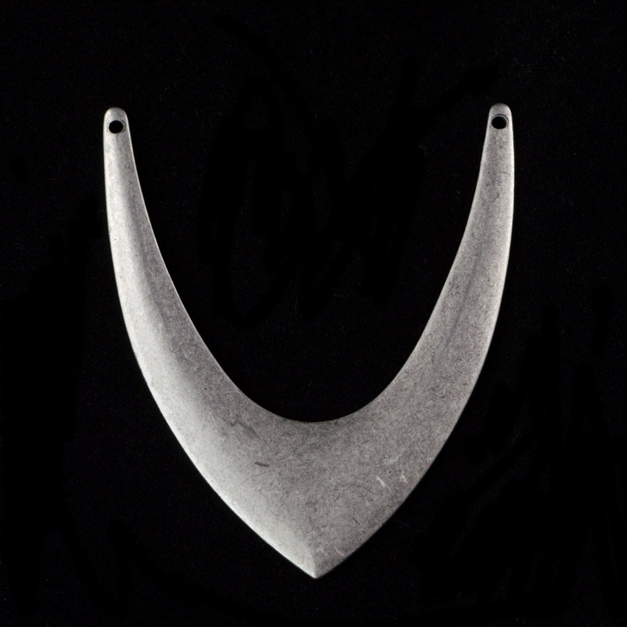 2 Hole Large V Pendant 60x46mm (4)
