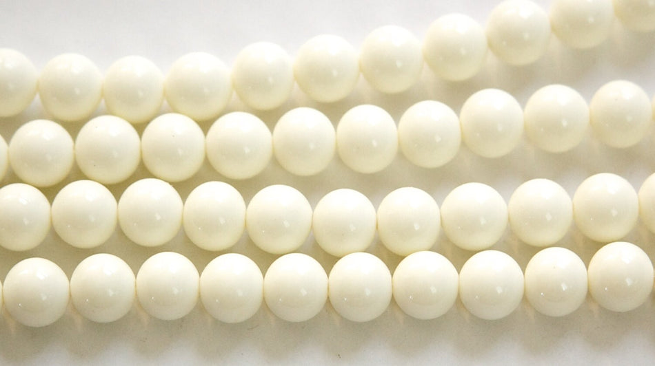 Vintage Opaque Ivory Glass Beads Japan 8mm (8) jpn003M