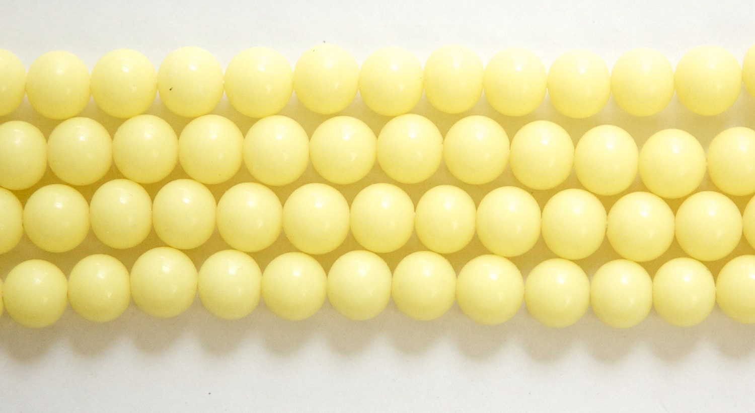 Vintage Soft Yellow Glass Beads Japan 8mm (8) jpn003Q