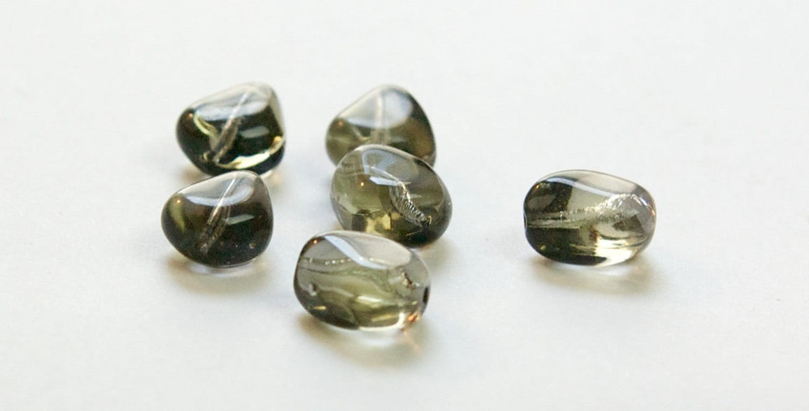 Vintage Black Diamond German Glass Nugget Triangle 14mm Beads (6) grm061C