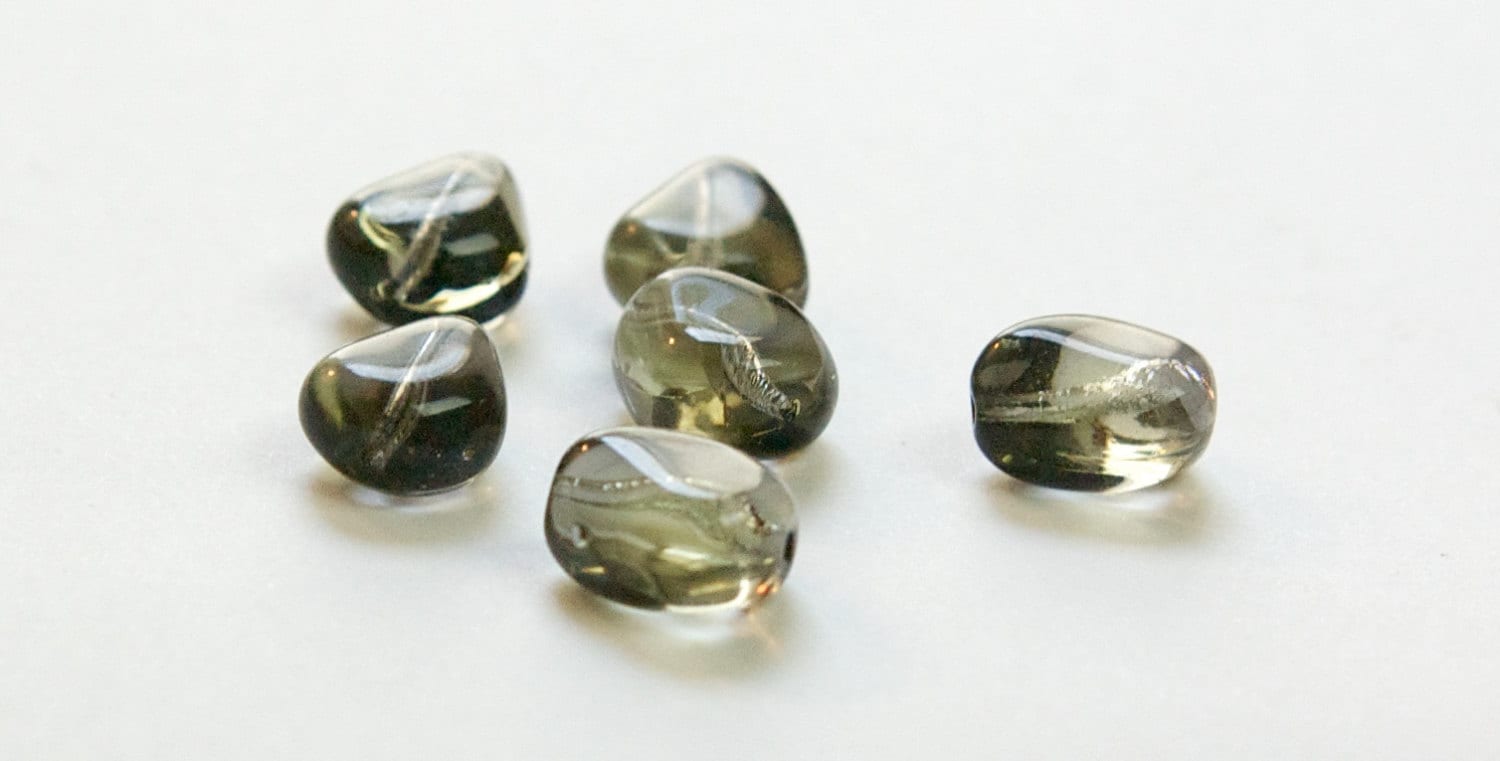 Vintage Black Diamond German Glass Nugget Triangle 14mm Beads (6) grm061C