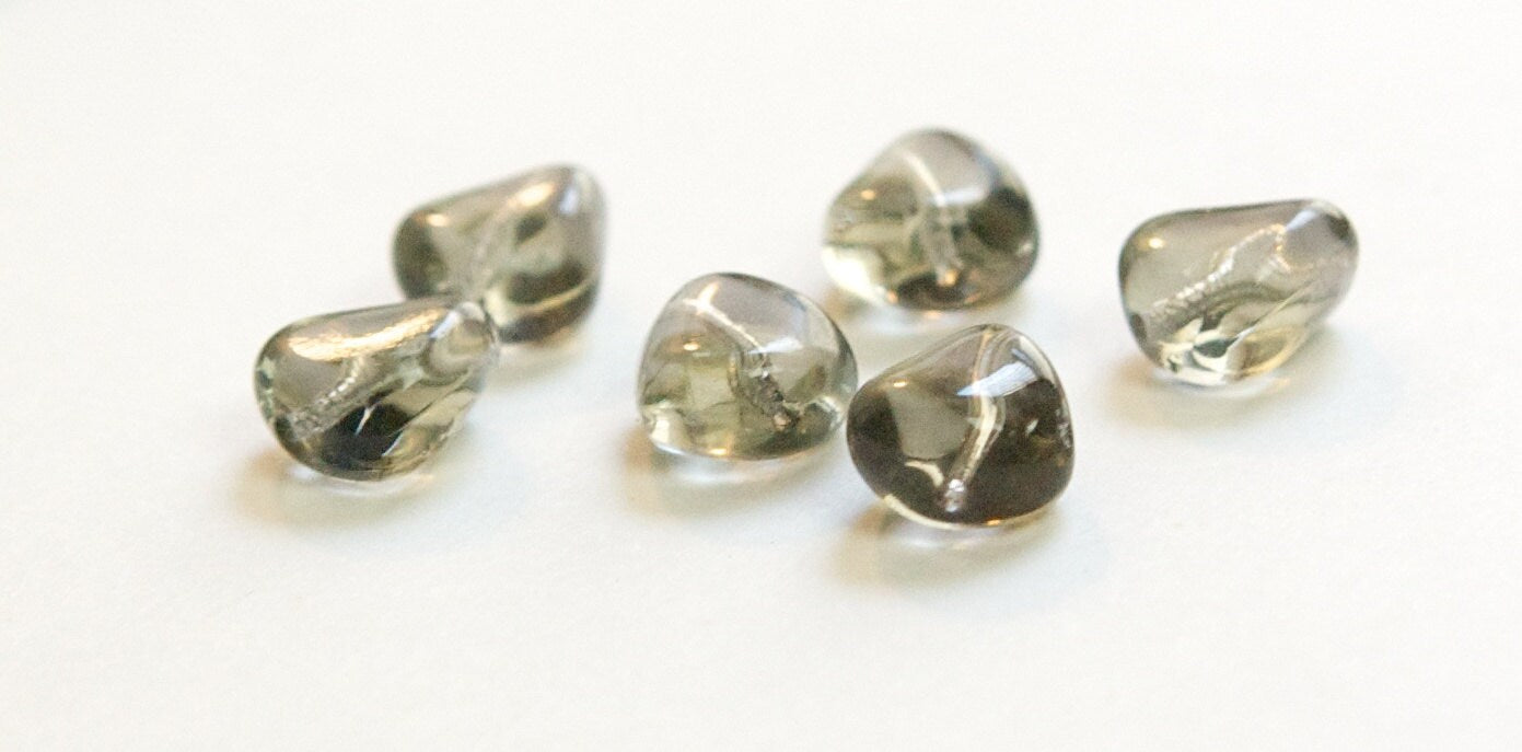 Vintage Black Diamond German Glass Nugget Triangle 12mm Beads (6) grm061B