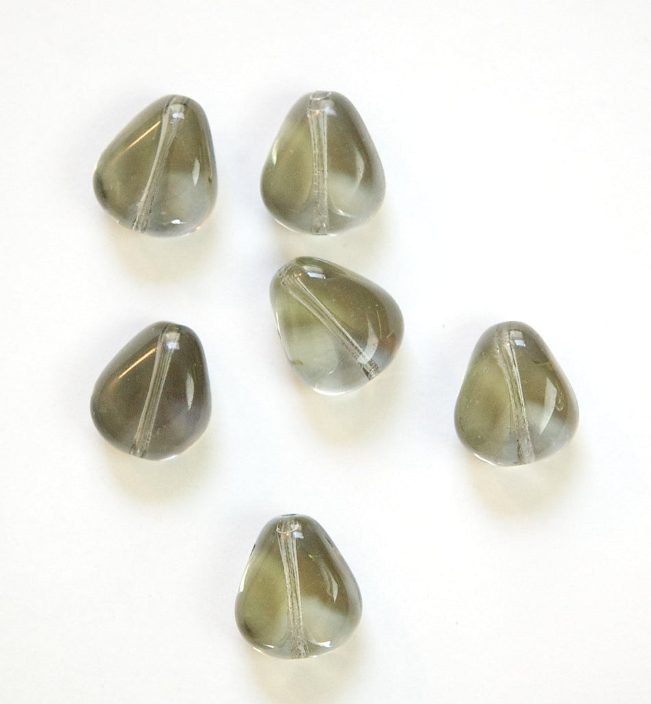 Vintage Black Diamond German Glass Nugget Triangle 14mm Beads (6) grm061C