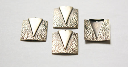 Brass Ox Hammered Rectangle with Smooth Triangle Pendant (4) mtl371E