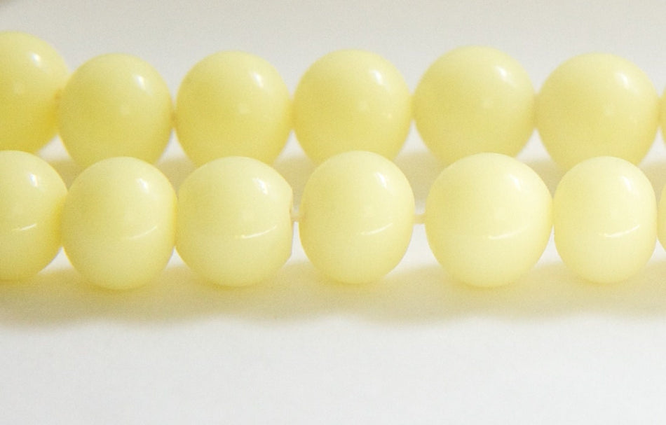 Vintage Opaque Soft Yellow Glass Beads Japan 10mm (6) jpn007H